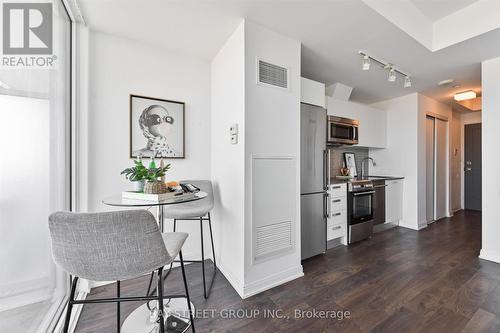 4607 - 42 Charles Street E, Toronto, ON - Indoor