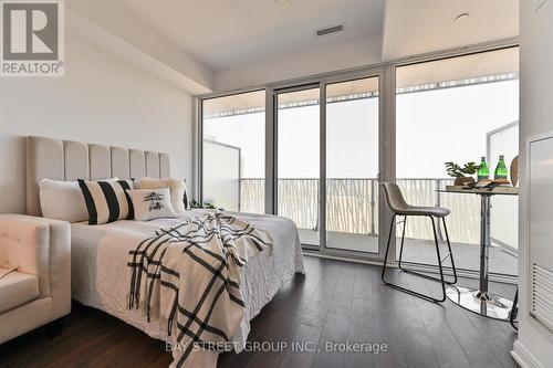 4607 - 42 Charles Street E, Toronto, ON - Indoor Photo Showing Bedroom