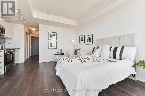 4607 - 42 Charles Street E, Toronto, ON - Indoor Photo Showing Bedroom