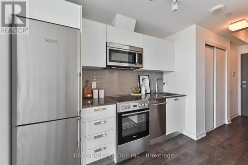 4607 - 42 Charles Street E, Toronto (Church-Yonge Corridor), ON - Indoor Photo Showing Kitchen With Upgraded Kitchen