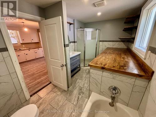 26 Market Street, Georgina, ON - Indoor Photo Showing Bathroom