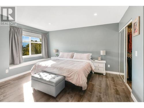 102 3825 Glen Canyon Drive, West Kelowna, BC - Indoor Photo Showing Bedroom