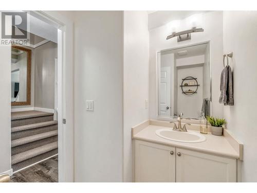 102 3825 Glen Canyon Drive, West Kelowna, BC - Indoor Photo Showing Bathroom