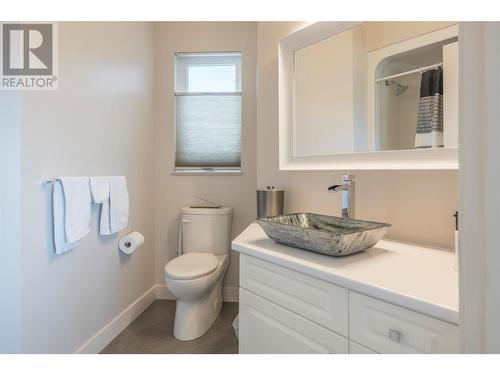 124 Sarsons Road Unit# 70, Vernon, BC - Indoor Photo Showing Bathroom