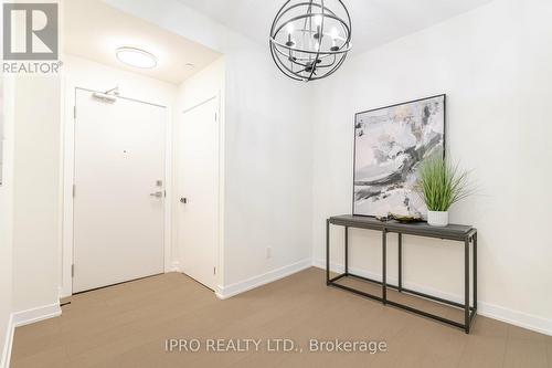 1107 - 4011 Brickstone Mews, Mississauga (Creditview), ON - Indoor Photo Showing Other Room