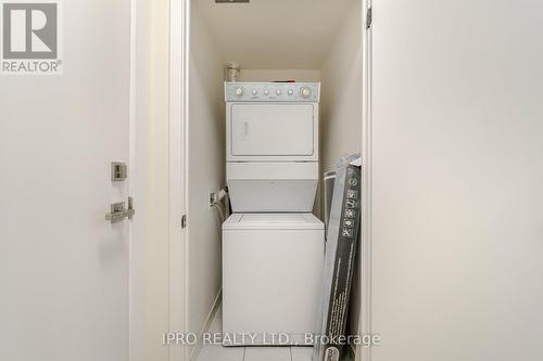 1107 - 4011 Brickstone Mews, Mississauga, ON - Indoor Photo Showing Laundry Room