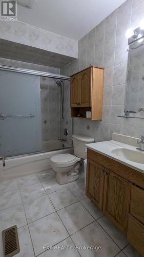 106 - 701 Burnhamthorpe Road, Toronto, ON - Indoor Photo Showing Bathroom