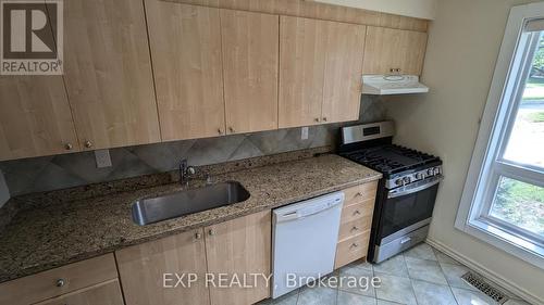 106 - 701 Burnhamthorpe Road, Toronto, ON - Indoor Photo Showing Kitchen