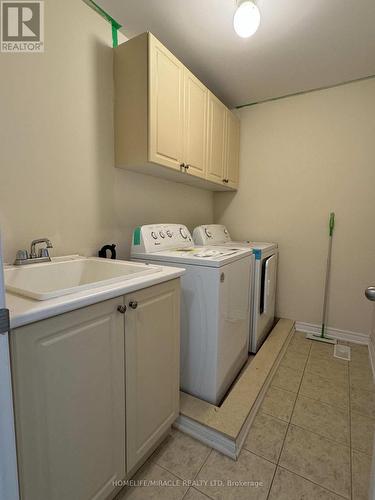 737 Megson Terrace, Milton, ON - Indoor Photo Showing Laundry Room