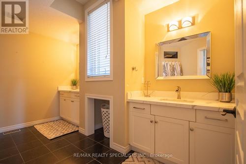 77 Taylor Drive, East Luther Grand Valley, ON - Indoor Photo Showing Bathroom