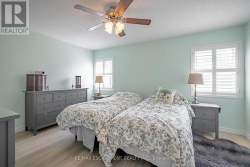 93 Bradley Avenue, Hamilton, ON - Indoor Photo Showing Bedroom