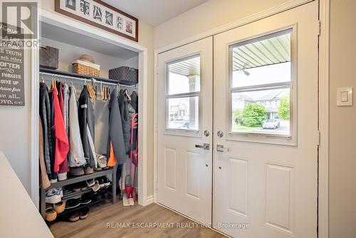 93 Bradley Avenue, Hamilton, ON - Indoor Photo Showing Other Room