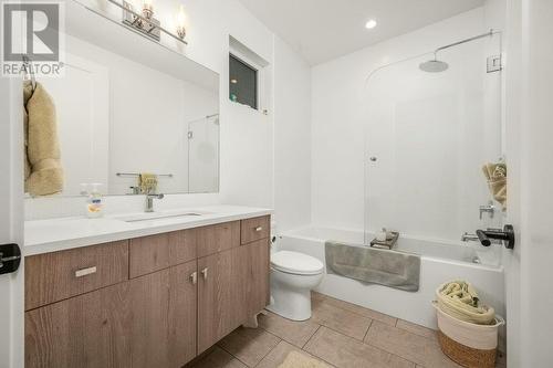 172 Diamond Way, Vernon, BC - Indoor Photo Showing Bathroom