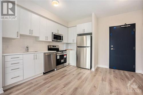 397 Codd'S Road Unit#317, Ottawa, ON - Indoor Photo Showing Kitchen