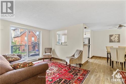 203 - 50 Burnside Avenue, Ottawa, ON - Indoor Photo Showing Living Room