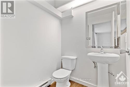 203 - 50 Burnside Avenue, Ottawa, ON - Indoor Photo Showing Bathroom