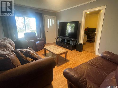 111 Sidney Street, Maple Creek, SK - Indoor Photo Showing Living Room