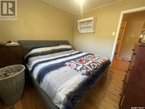 111 Sidney Street, Maple Creek, SK - Indoor Photo Showing Bedroom