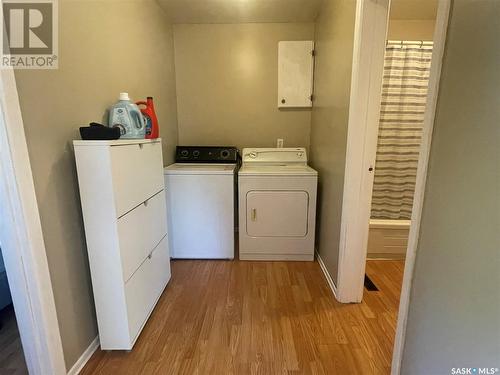 111 Sidney Street, Maple Creek, SK - Indoor Photo Showing Laundry Room