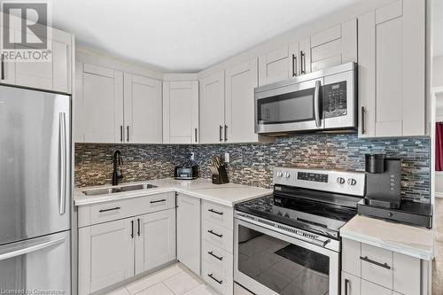 277 East 26Th Street, Hamilton, ON - Indoor Photo Showing Kitchen With Stainless Steel Kitchen