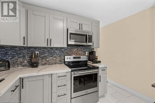 277 East 26Th Street, Hamilton, ON - Indoor Photo Showing Kitchen With Stainless Steel Kitchen With Upgraded Kitchen