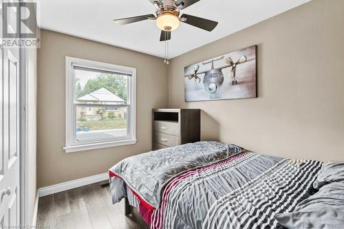 277 East 26Th Street, Hamilton, ON - Indoor Photo Showing Bedroom