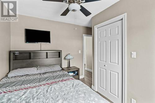 277 East 26Th Street, Hamilton, ON - Indoor Photo Showing Bedroom