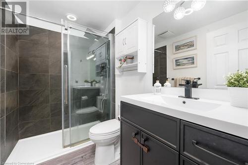 18 South Main Street Street, Thorold, ON - Indoor Photo Showing Bathroom