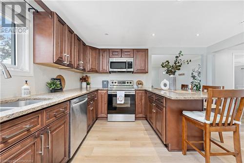 18 South Main Street Street, Thorold, ON - Indoor Photo Showing Kitchen