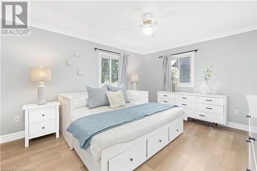 18 South Main Street Street, Thorold, ON - Indoor Photo Showing Bedroom