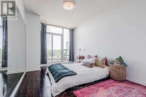 312 - 2240 Lake Shore Boulevard W, Toronto, ON - Indoor Photo Showing Bedroom