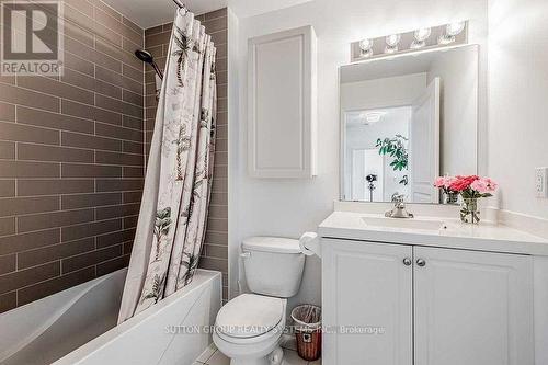 312 - 2240 Lake Shore Boulevard W, Toronto, ON - Indoor Photo Showing Bathroom