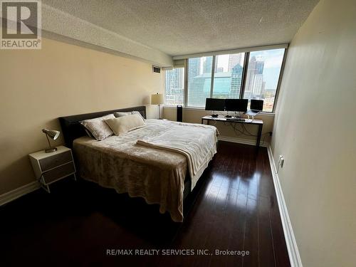 1107 - 350 Webb Drive, Mississauga, ON - Indoor Photo Showing Bedroom