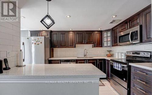 1107 - 350 Webb Drive, Mississauga, ON - Indoor Photo Showing Kitchen With Upgraded Kitchen