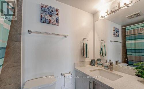 1107 - 350 Webb Drive, Mississauga, ON - Indoor Photo Showing Bathroom