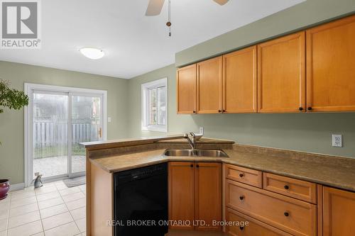 55 Stephanie Lane, Barrie (Painswick South), ON - Indoor Photo Showing Kitchen With Double Sink