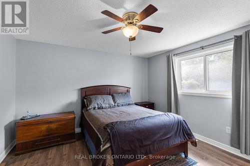 55 Stephanie Lane, Barrie, ON - Indoor Photo Showing Bedroom