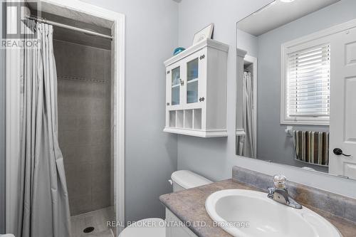 55 Stephanie Lane, Barrie (Painswick South), ON - Indoor Photo Showing Bathroom