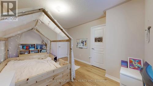 25 Thistle Avenue, Richmond Hill, ON - Indoor Photo Showing Bedroom