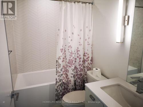 306 - 10 De Boers Drive, Toronto, ON - Indoor Photo Showing Bathroom