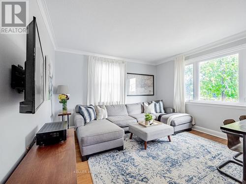 50 Exmoor Drive, Toronto, ON - Indoor Photo Showing Living Room