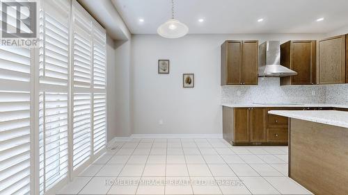 195 Sussexvale Drive, Brampton (Sandringham-Wellington), ON - Indoor Photo Showing Kitchen