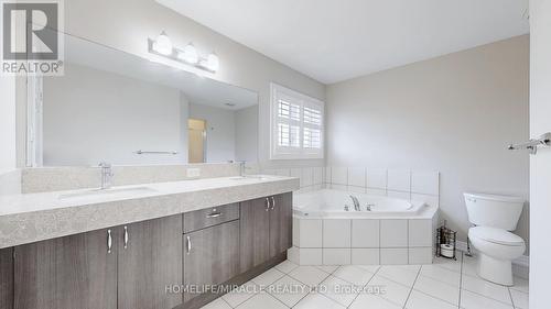 195 Sussexvale Drive, Brampton (Sandringham-Wellington), ON - Indoor Photo Showing Bathroom