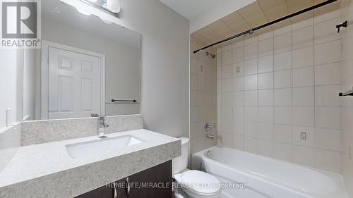 195 Sussexvale Drive, Brampton (Sandringham-Wellington), ON - Indoor Photo Showing Bathroom