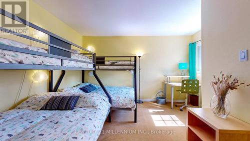 2 - 162 Settlers Way, Blue Mountains, ON - Indoor Photo Showing Bedroom