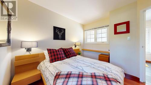 2 - 162 Settlers Way, Blue Mountains, ON - Indoor Photo Showing Bedroom