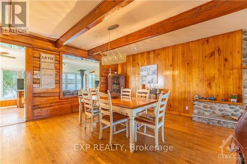 3619 Concession Road 1 Road, Prescott And Russell, ON - Indoor Photo Showing Dining Room