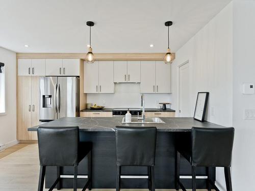 Kitchen - 3792 Rue Émile-Chartier, Sherbrooke (Les Nations), QC - Indoor Photo Showing Kitchen With Upgraded Kitchen