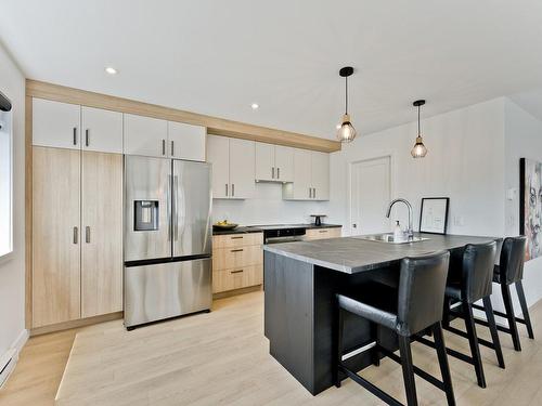 Kitchen - 3792 Rue Émile-Chartier, Sherbrooke (Les Nations), QC - Indoor Photo Showing Kitchen With Upgraded Kitchen