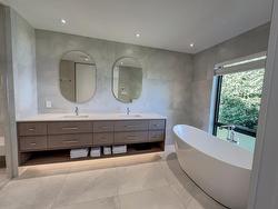 Ensuite bathroom - 